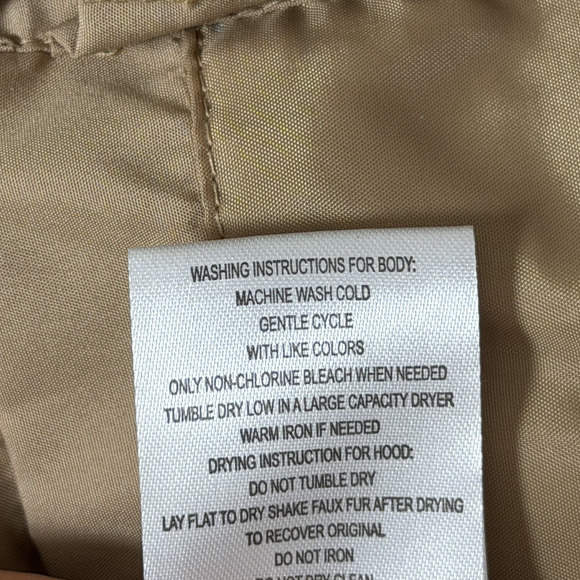 Calvin Klein Womens Fitted Down Puffer Jacket Size M Tan Faux Fur Hood Outdoor - Picture 12 of 12